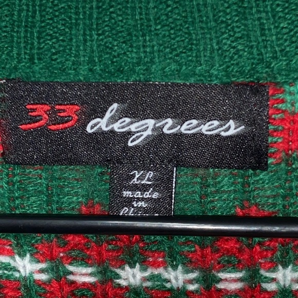 32 Degrees Red Holiday Sweater Size XL with Dabbing Gingerbread Snowflake Design - Picture 2 of 10